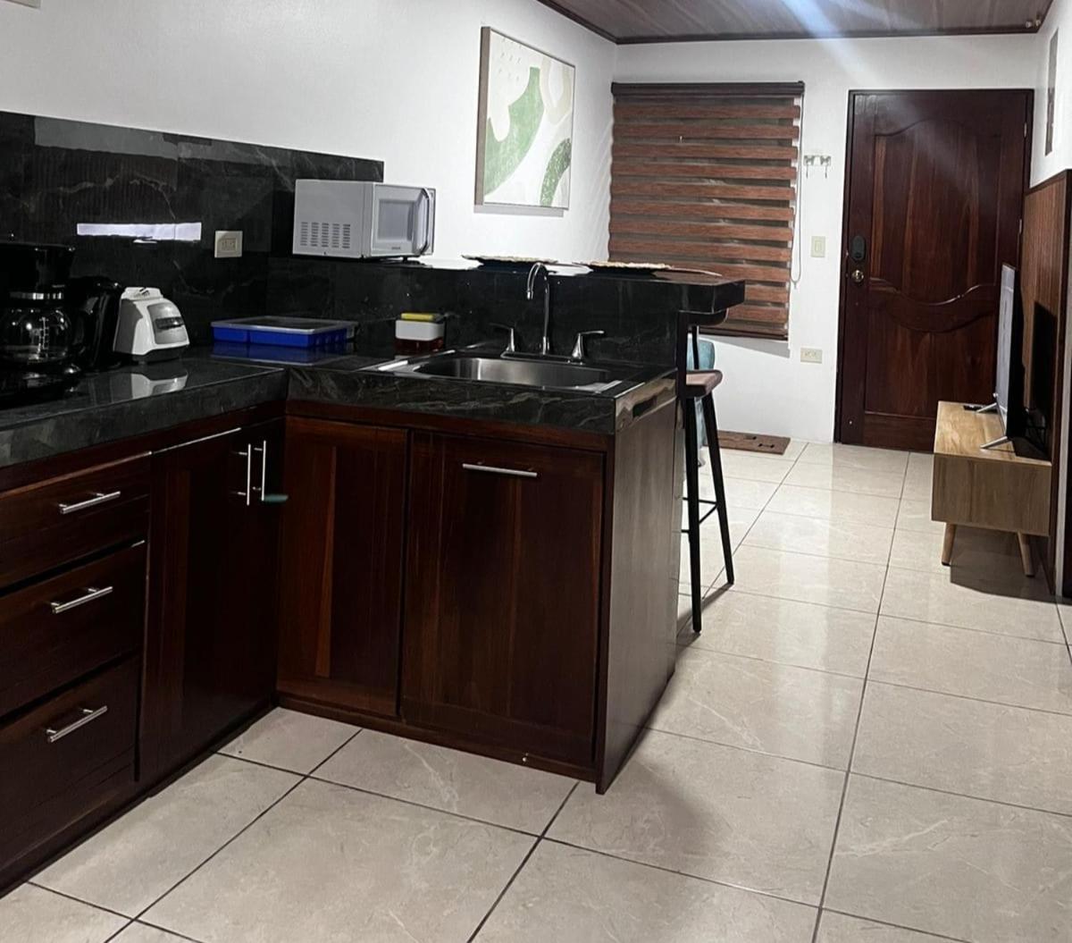 Mevak Apartments Suites La Fortuna Bagian luar foto